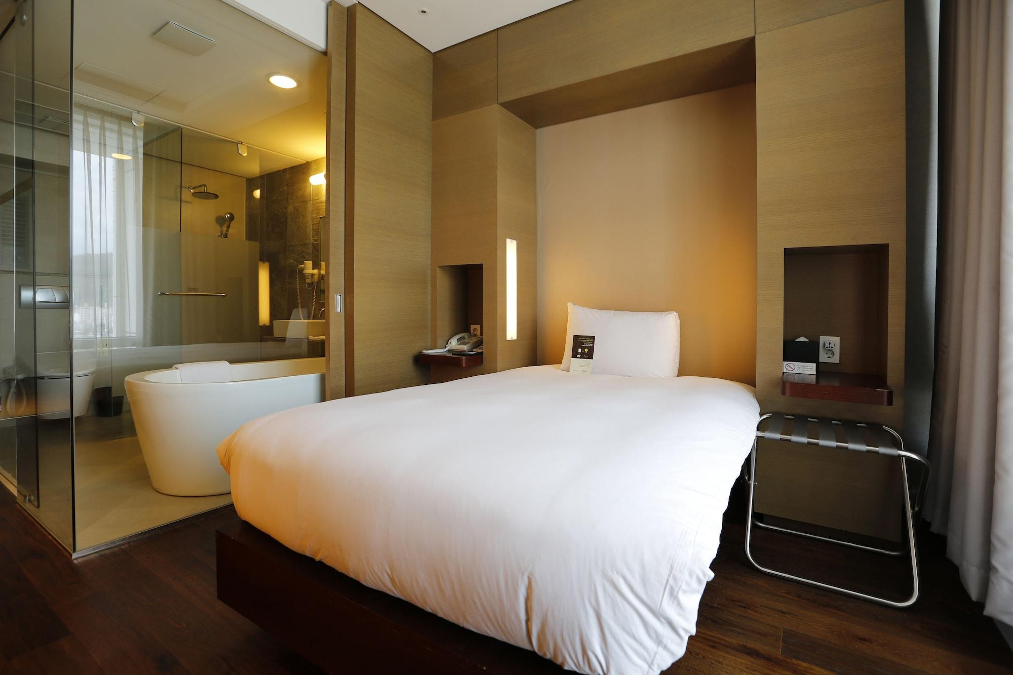 Grand Mercure Ambassador Changwon Esterno foto