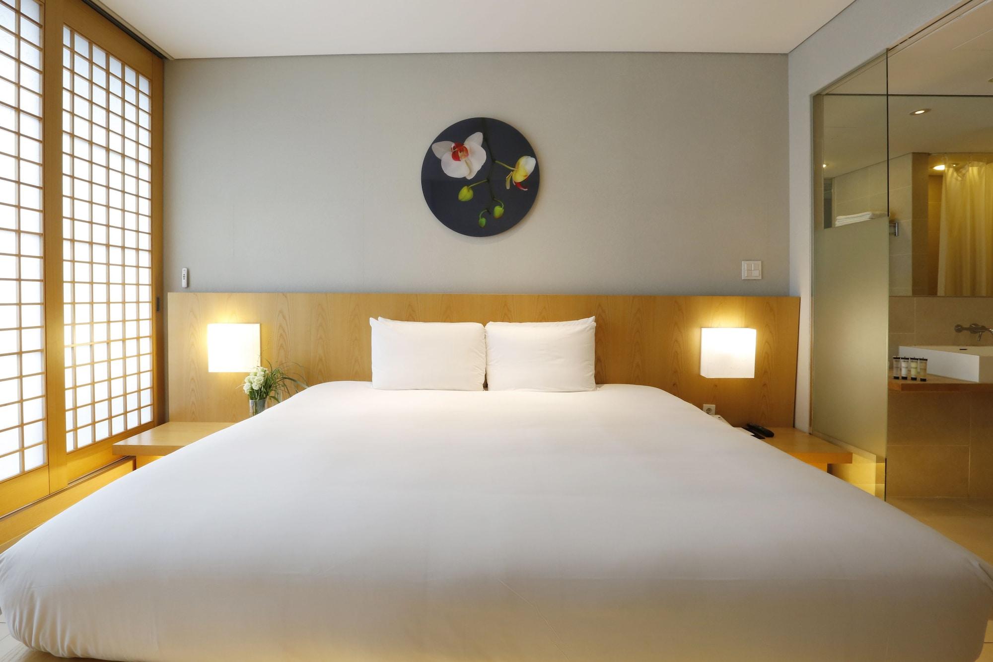 Grand Mercure Ambassador Changwon Esterno foto