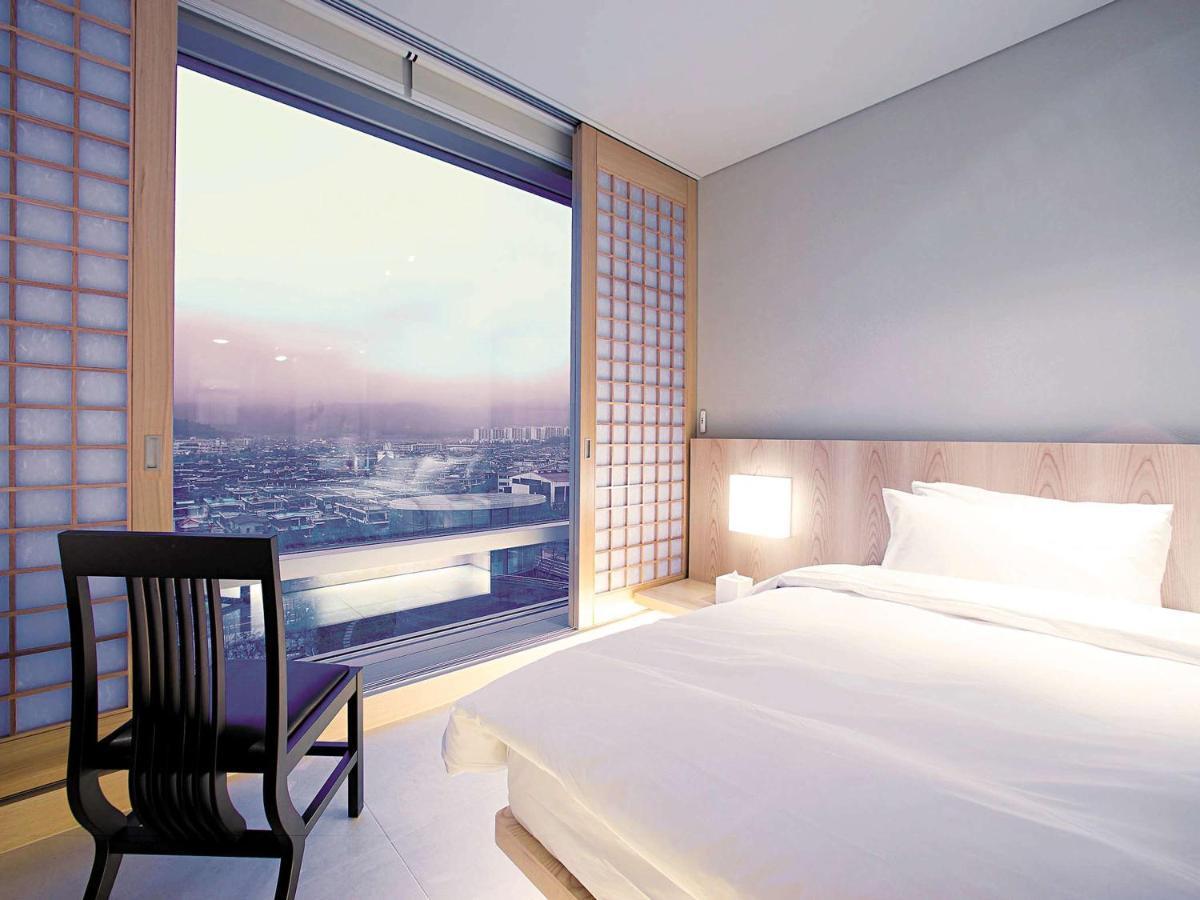 Grand Mercure Ambassador Changwon Esterno foto