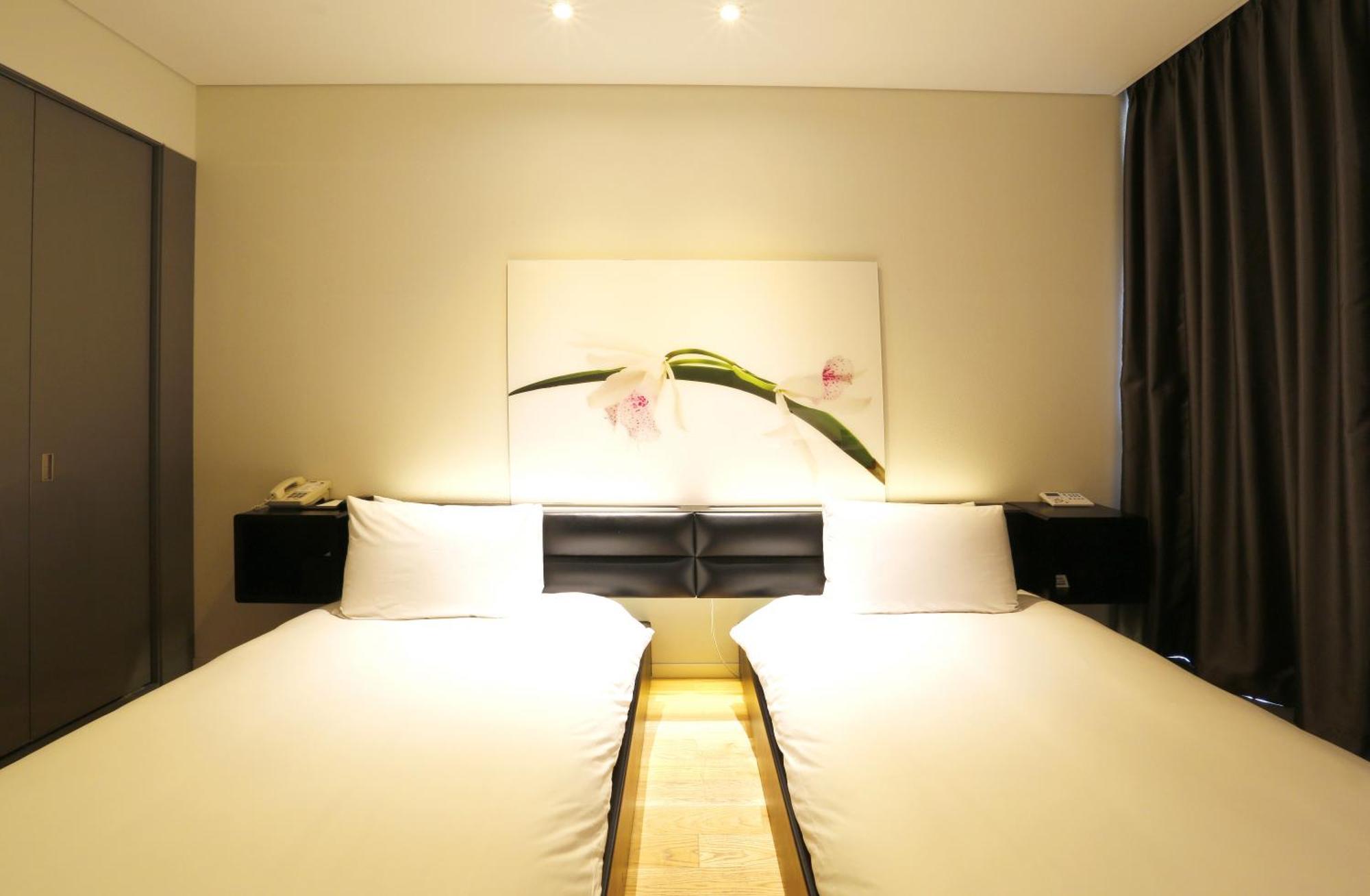 Grand Mercure Ambassador Changwon Esterno foto